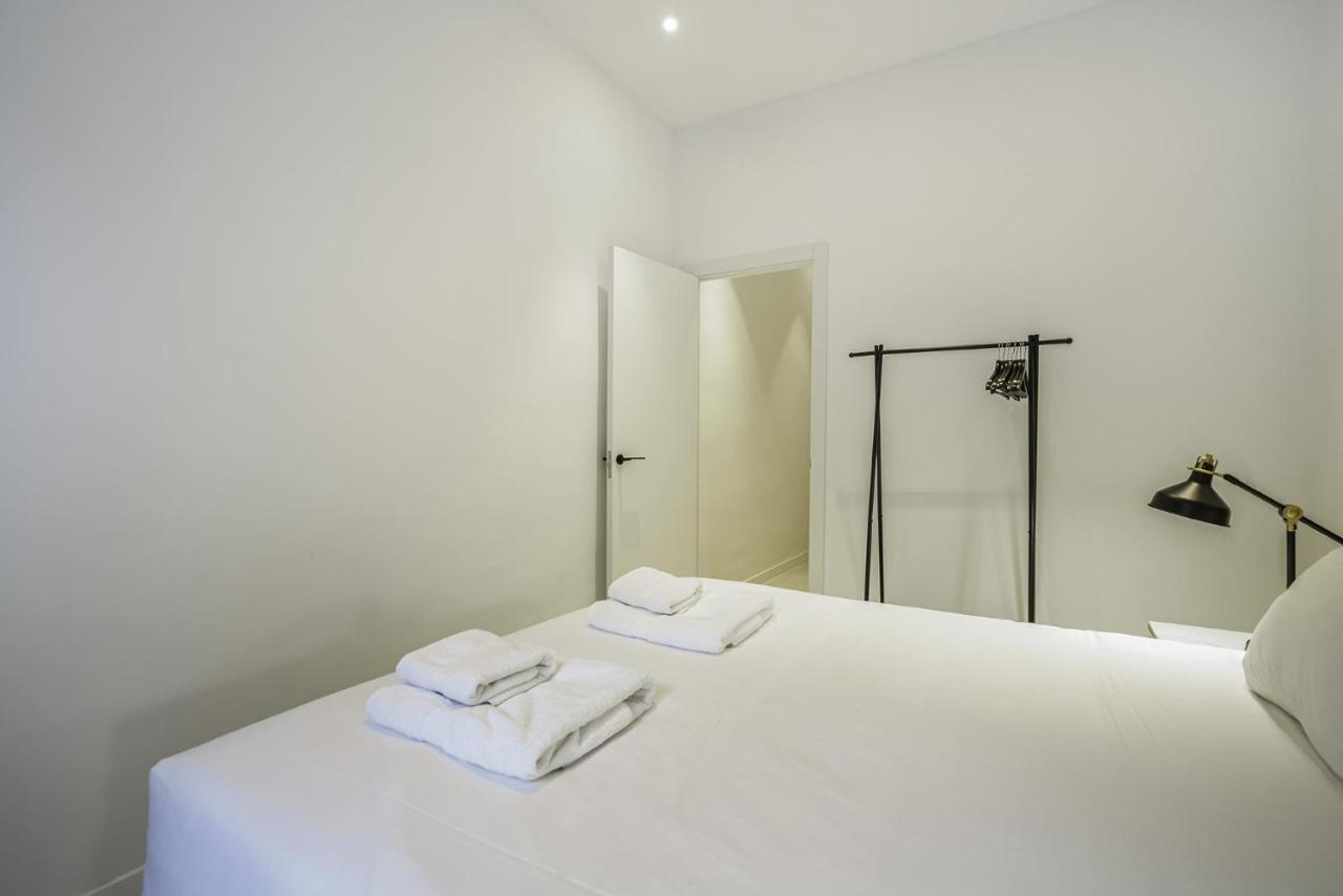 The White Flats Sant Antoni Apartment Barcelona Exterior photo